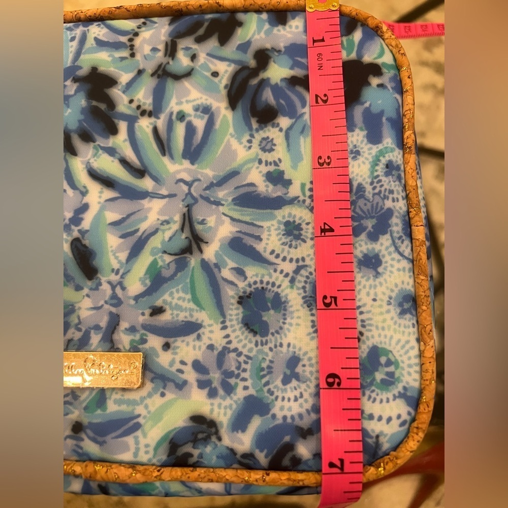 Lilly Pulitzer Iris Blue High Maintenance Insulated Lunch Bag Crossbody Tote NWT - Picture 6 of 6